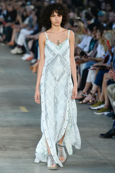 Look 32